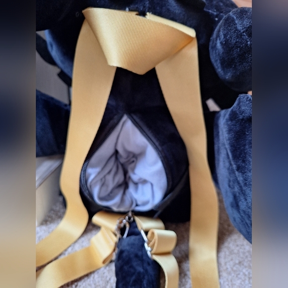 Toothless How to Train Your Dragon Plush Backpack - Picture 6 of 7